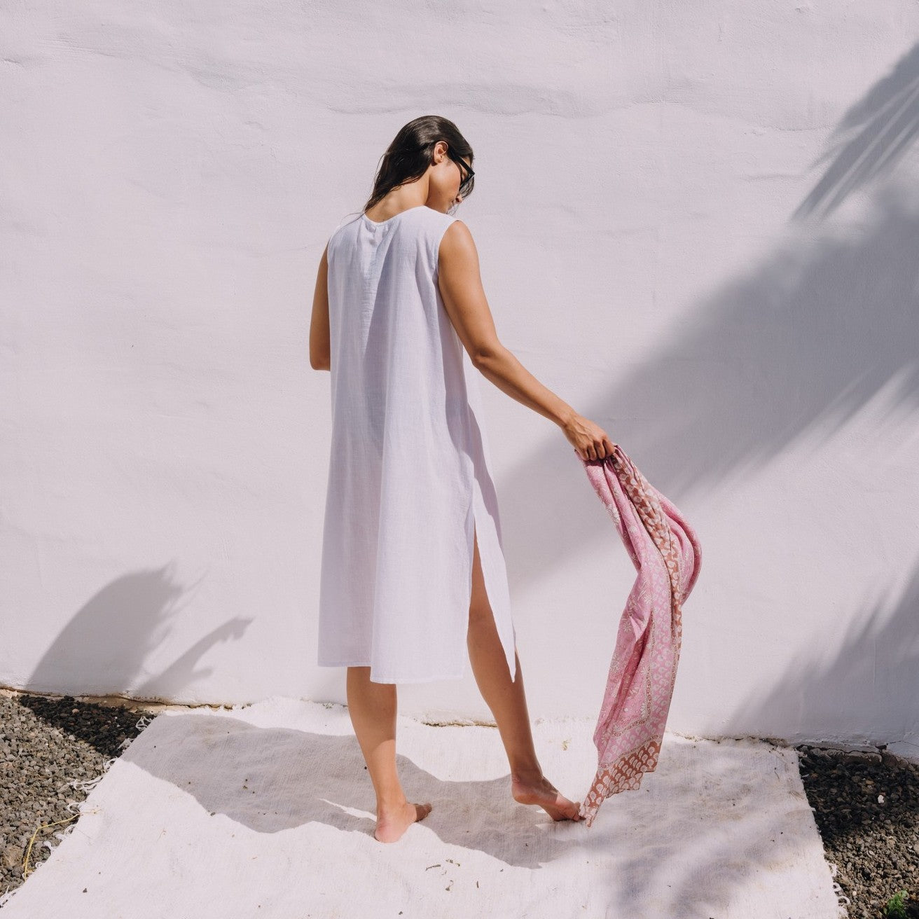 Caftan long en coton brodé ton sur ton Alti